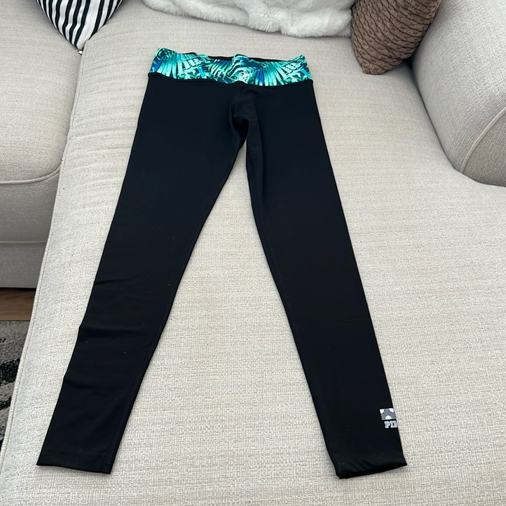 PINK Victoria Secret black legging with tropical waistband. Size S.